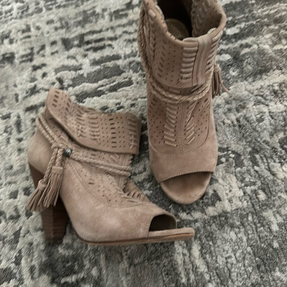 Dolce Vita Booties - Size 7